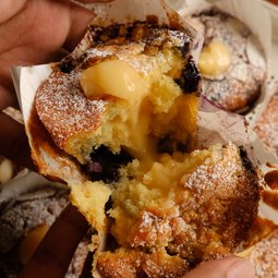 Blueberry Muffin with Lemon Curd