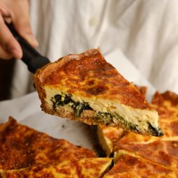 Smoked Salmon & Spinach Quiche