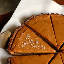 Chocolate Peanut Butter Caramel Tart 