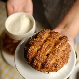 Caramel Apple Pie with Vanilla Custard