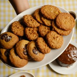 Pecan Tart & Cookie Box Bundle