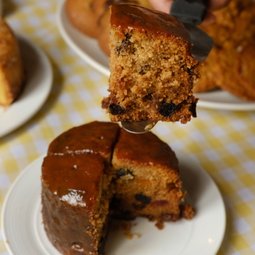 Sticky Fruit Cake & Cookie Box Bundle