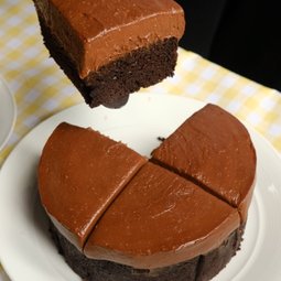 Spiced Chocolate Cake with Chocolate Praline Cream