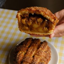 Caramel Apple Pie with Vanilla Custard