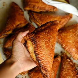 Apples & Cream Hand Pie