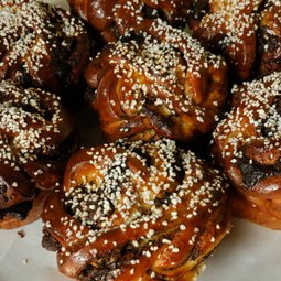 Chocolate Cookie Babka Knots