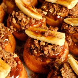Sticky Banana Caramel Buns