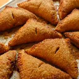 Caramel Apple & Candied Ginger Handpie