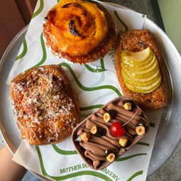 December Weekend Set