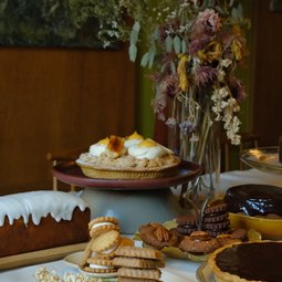 Banana Crumble Tart with Passionfruit Curd