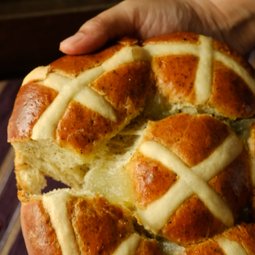 Earl Grey & Apple Jam Buns