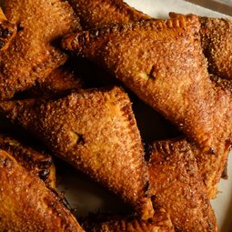 Classic Vanilla Apple Ginger Handpie